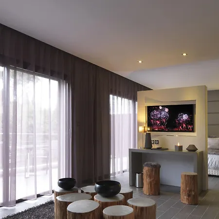 מלון Le Parc - La Table De Franck Putelat 5*